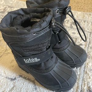 EUC Totes Snow Boot